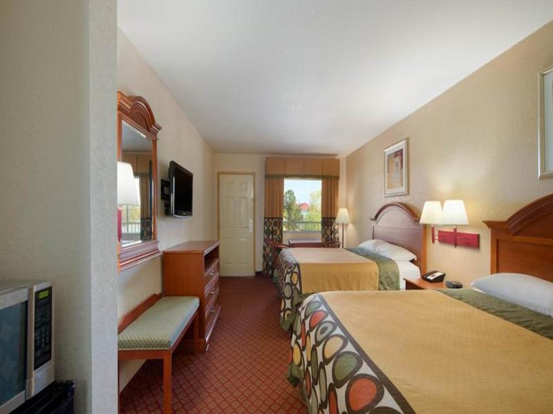 Super 8 By Wyndham Pratt Otel Dış mekan fotoğraf